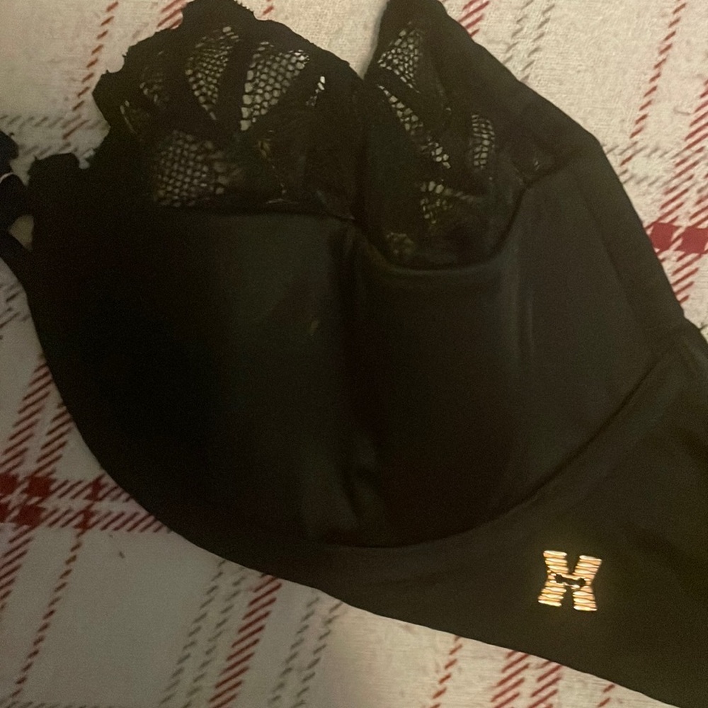 Black savage x fenty bra